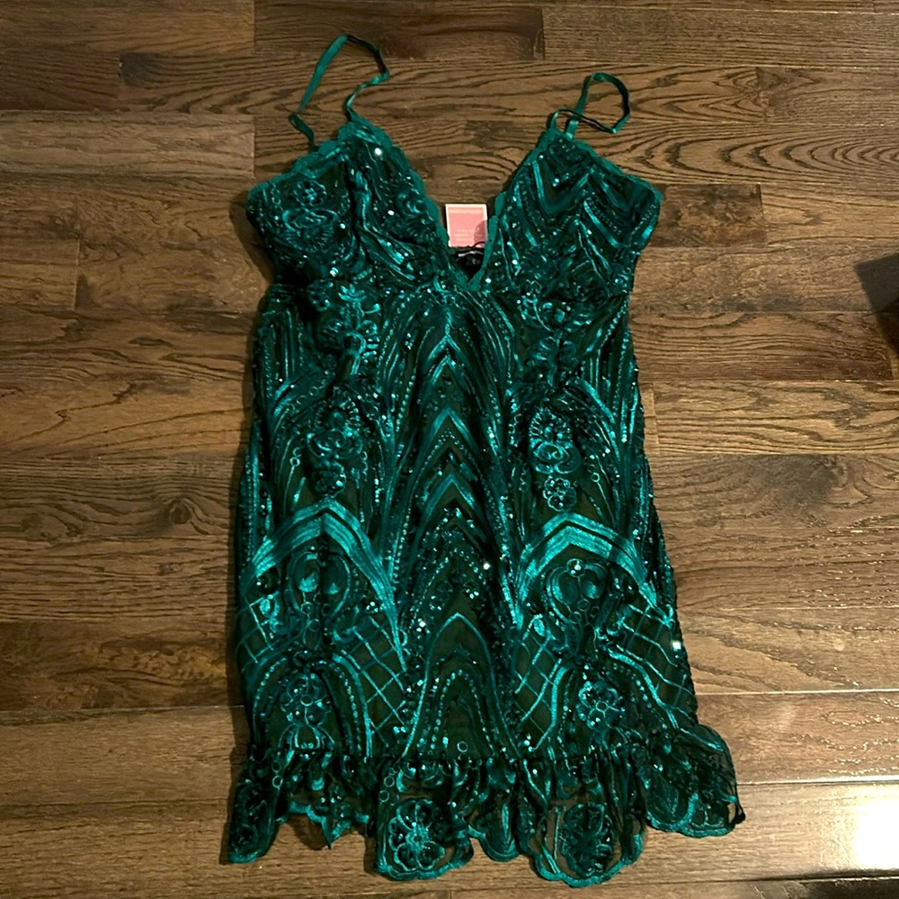 NWT Pretty Little Thing mini dress